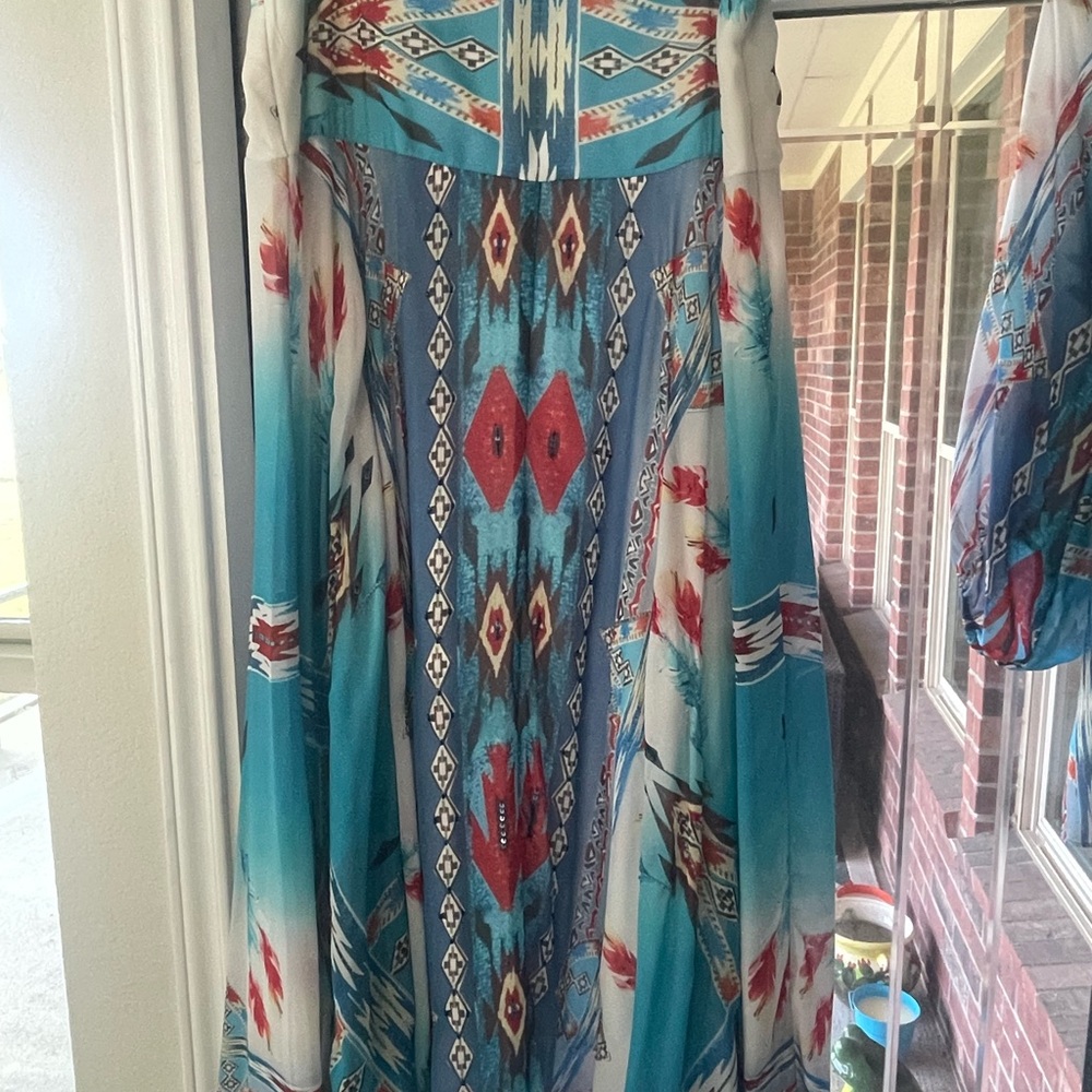 Vibrant A-Line Skirt and Blouse Set in Turquoise and Red - Picture 5 of 11